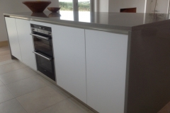 Altea Quartz Island Top with Butt Joint End Gables