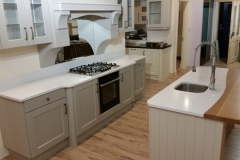 Bianco Venato Quartz Worktop & Upstands
