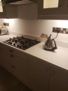 Crystal Ivory Quartz Worktop & Upstands