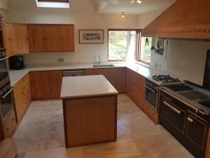 Botticino Classico Quartz Worktop, Upstands, Splashback & Window Board