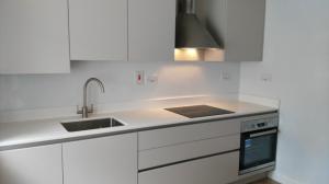 20mm Crystal Ivory Quartz Worktop