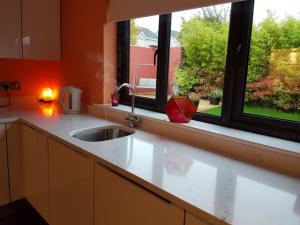 Venatino Quartz Worktop & Upstands
