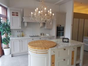 Serra Quartz Worktop & Upstands