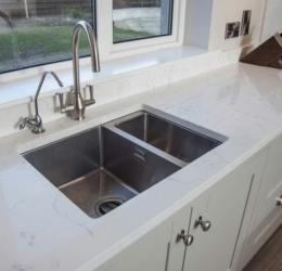 Bianco Venato Quartz Worktop & Upstands