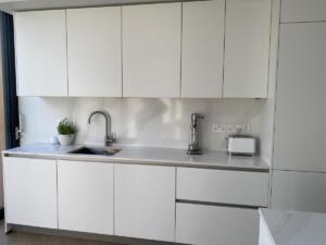 20mm Calacatta Gold Silestone Quartz Worktop & Wall Cladding