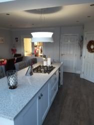 Castelo Quartz Island Top